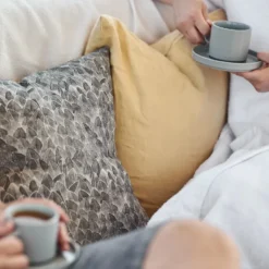 Pilar kaffemugg med fat 2-pack, Mirage grey