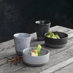 Raw skål Ø13,5 cm, svart med prickar