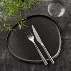 Raw stekkniv, Rostfritt stål