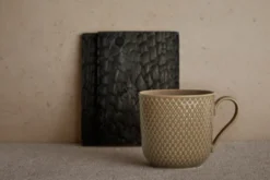 Rhombe Earth mugg 39 cl, Clay