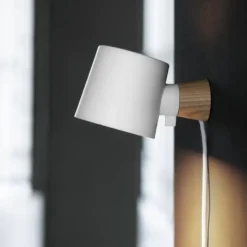 Rise vägglampa, Vit