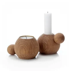RoundNround ljusstake, Oljad ek