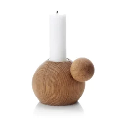 RoundNround ljusstake, Oljad ek