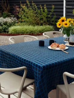 Rutig jacquardvävd bordsduk 147x147 cm, Blue-black