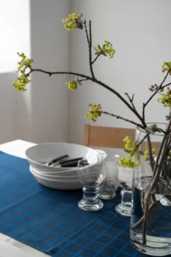 Rutig jacquardvävd bordslöpare 45x150 cm, Blue-black