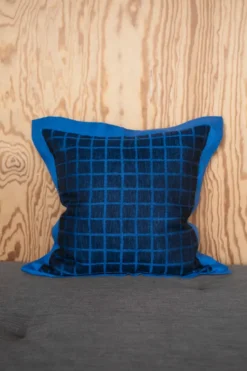 Rutig kuddfodal 47x47 cm, Blue-black