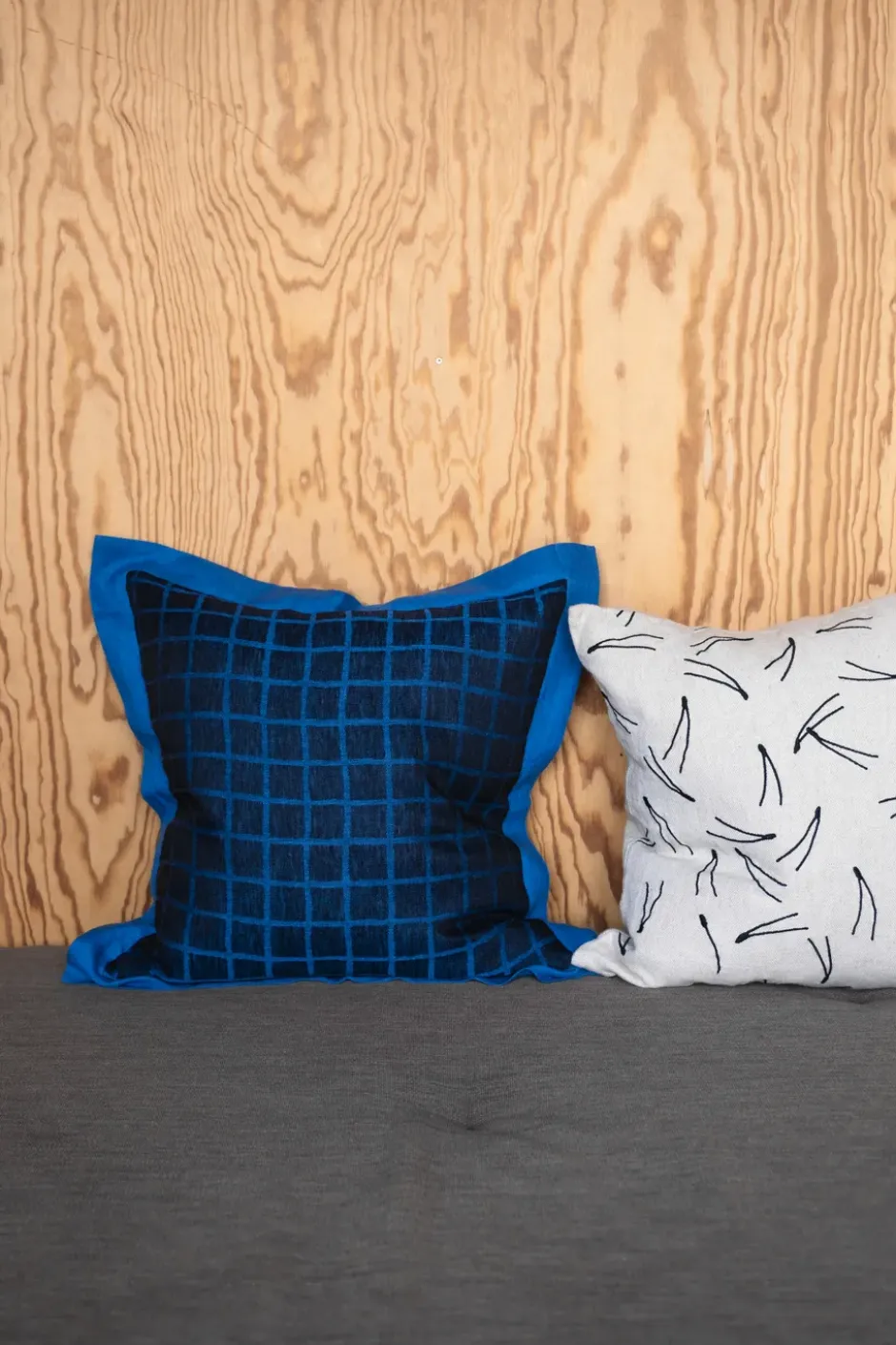 Rutig kuddfodal 47x47 cm, Blue-black