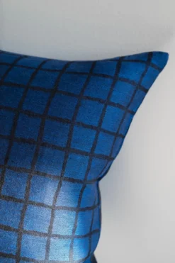 Rutig kuddfodal 48x68 cm, Blue-black