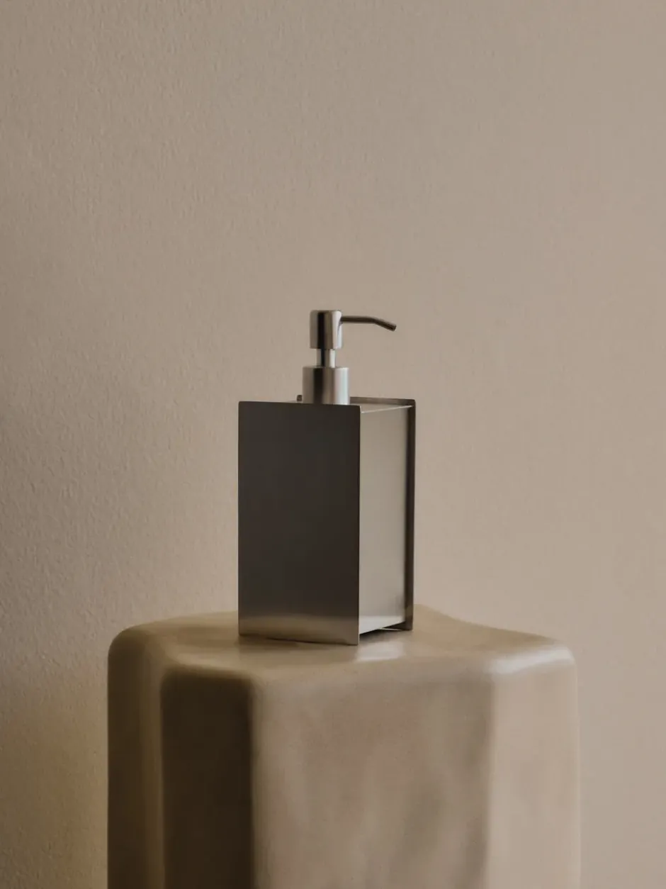 Sama tvålpump, Brushed stainless steel