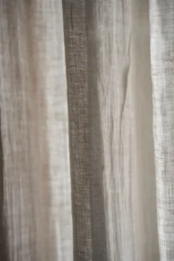Serenity gardinlängd med multiband 129x250 cm, Sand