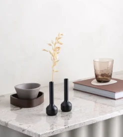 Silhouette 120 vas, Black steel