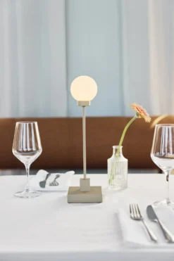 Snowball portabel bordslampa 33 cm, Grey beige