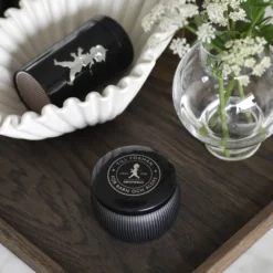 Solstickan presentbox doftljus + tändsticksrör, Svart-doftljus cederträ
