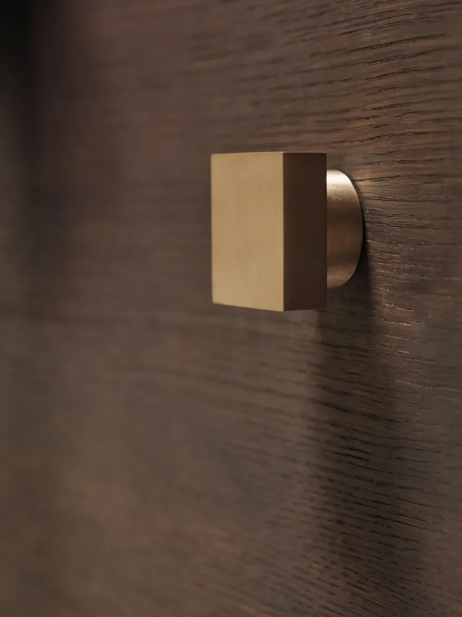 Square krok large, Brass