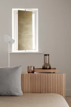 Stage bordslampa, Lily white