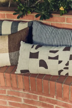 Striped monochrome kudde 40x70 cm, Grey