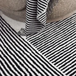 Stripes ullmatta naturvit, 200x300 cm