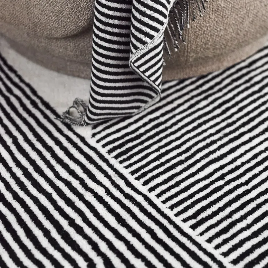 Stripes ullmatta naturvit, 170x240 cm