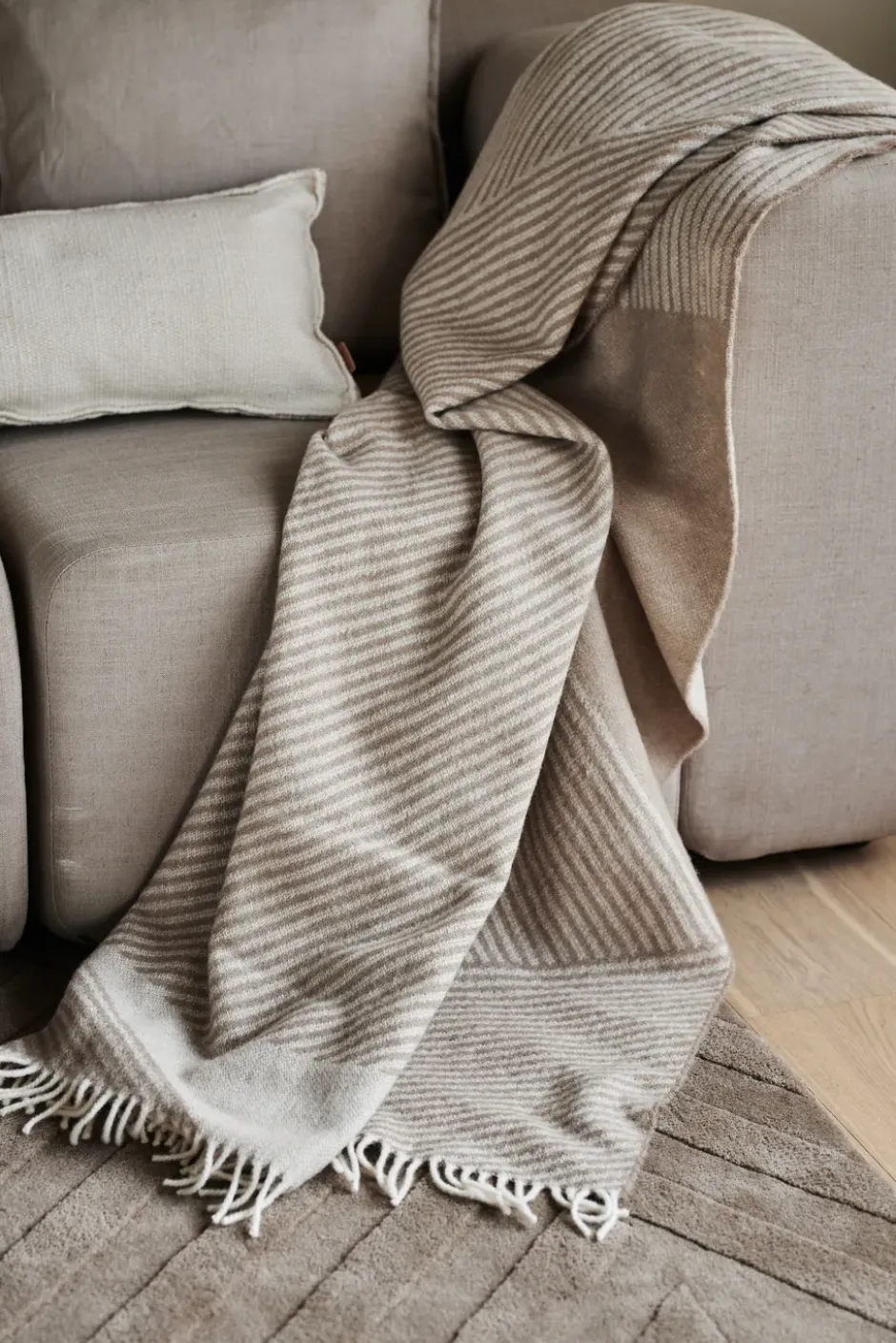 Stripes ullpläd 130x185 cm, Beige