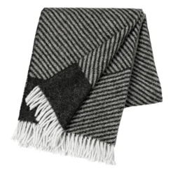 Stripes ullpläd 130x185 cm, Svart