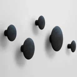 The Dots klädkrok svart, Ø13 cm