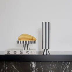 Toppu serveringsfat Ø20 cm, Svart-vit