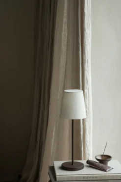 Tyra table portable bordslampa Ø14 cm, Coffee