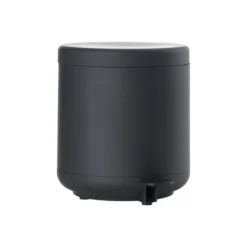Ume pedalhink, Black