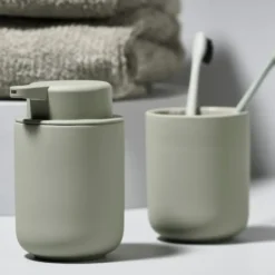 Ume tvålpump, Eucalyptus