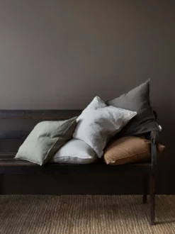 Washed linen kuddfodral 50x50 cm, Olive